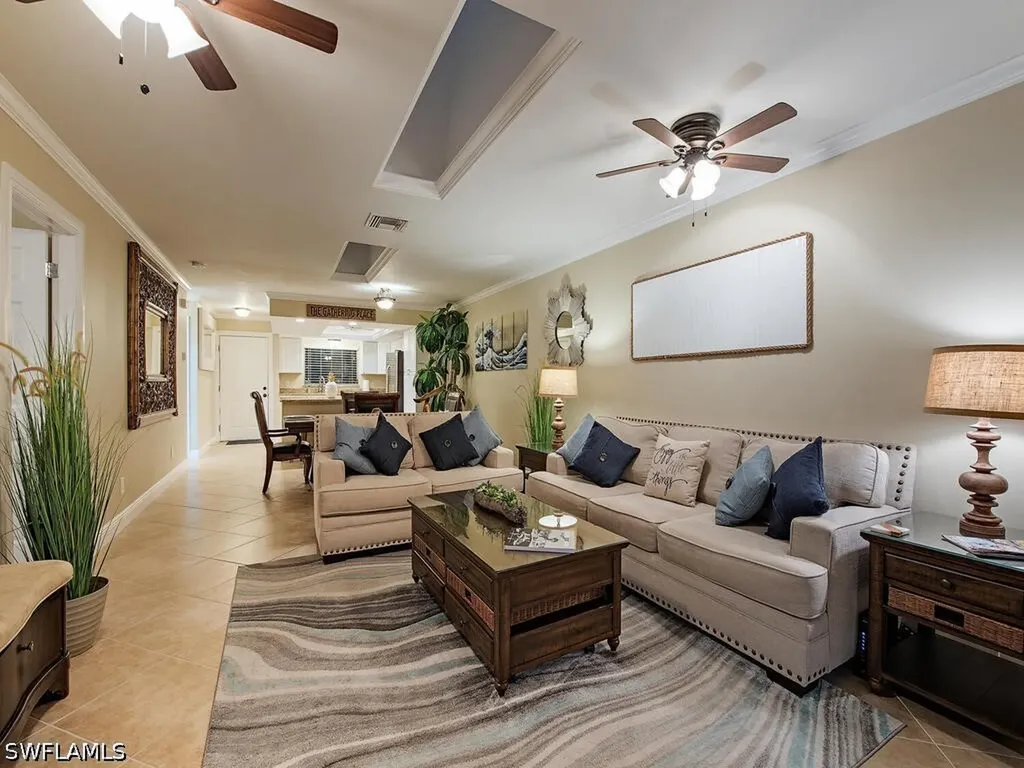 560 9th Avenue S Naples FL 34102
