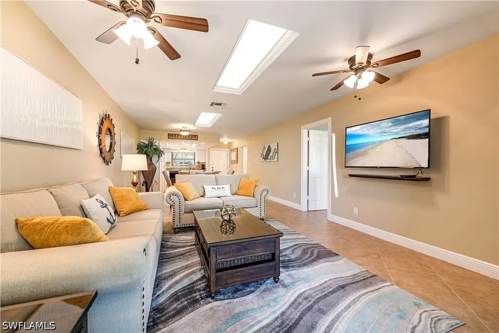 560 9th Avenue S Naples FL 34102