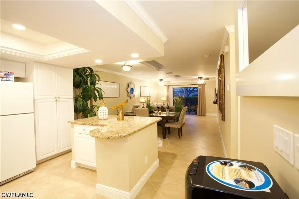 560 9th Avenue S Naples FL 34102