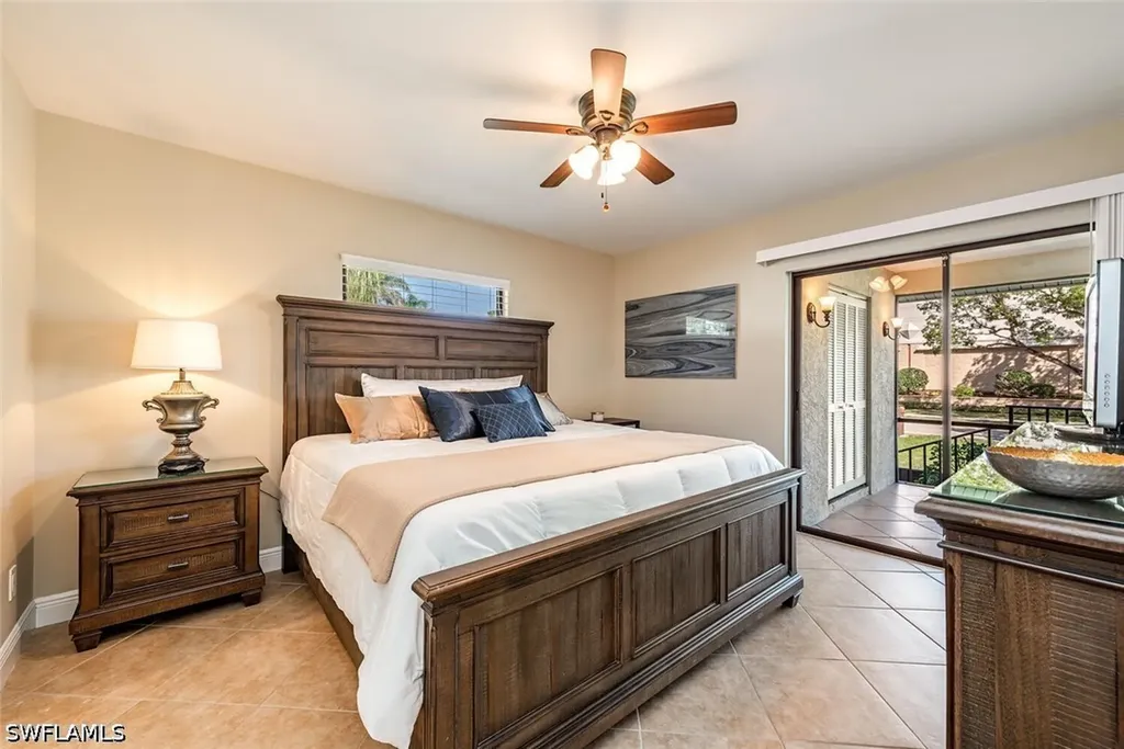 560 9th Avenue S Naples FL 34102