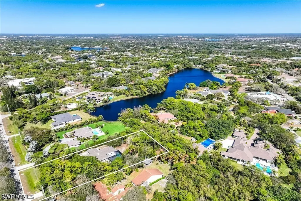 6574 Trail Boulevard Naples FL 34108