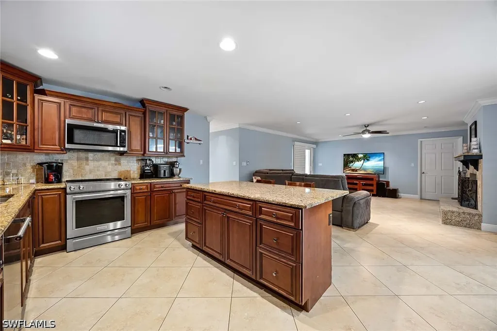 6574 Trail Boulevard Naples FL 34108