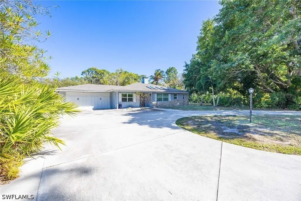 6574 Trail Boulevard Naples FL 34108