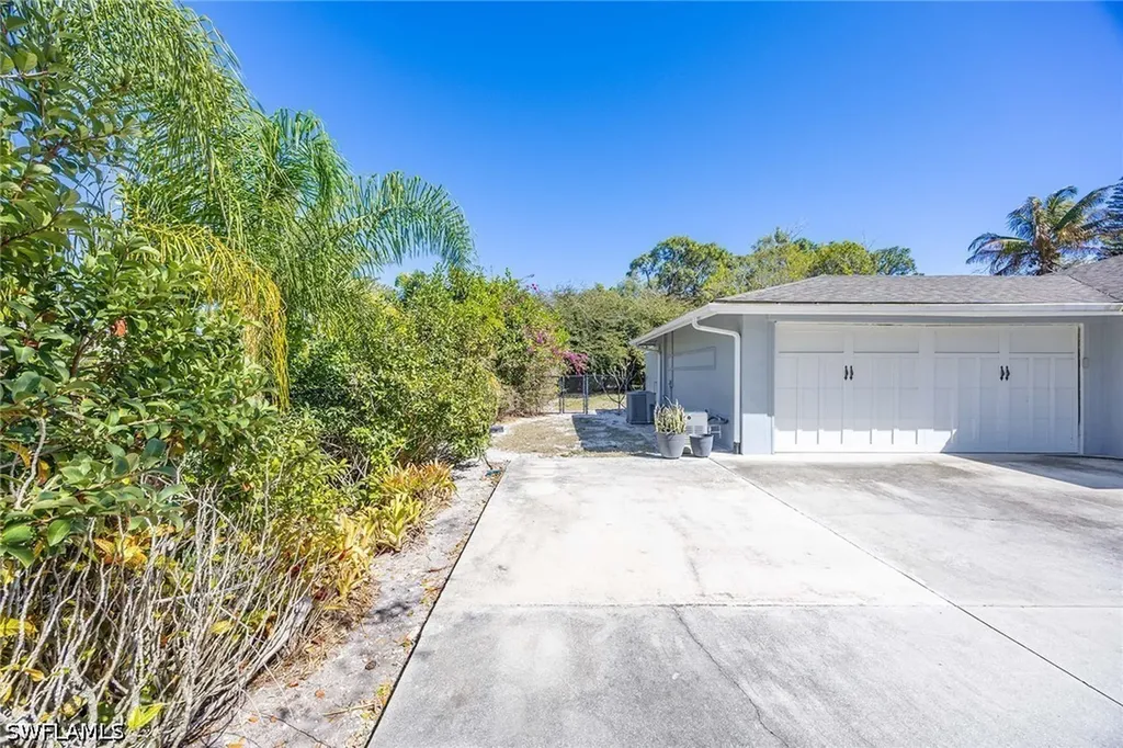 6574 Trail Boulevard Naples FL 34108