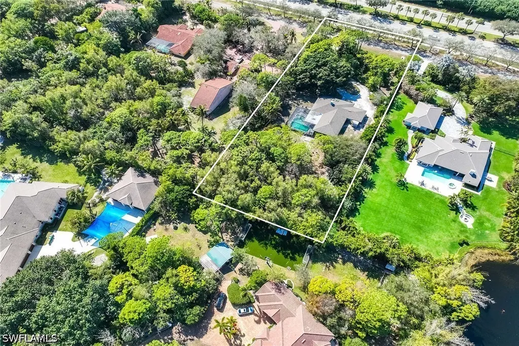 6574 Trail Boulevard Naples FL 34108