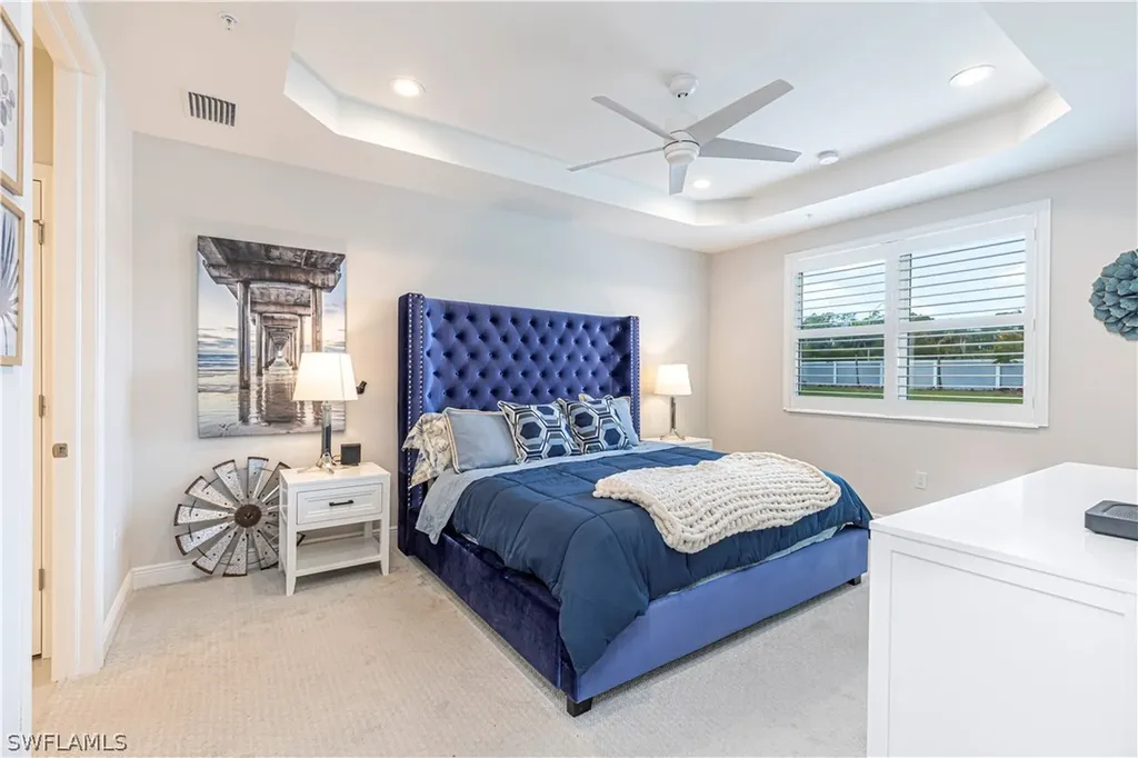 2561 Seychelles Drive Naples FL 34112