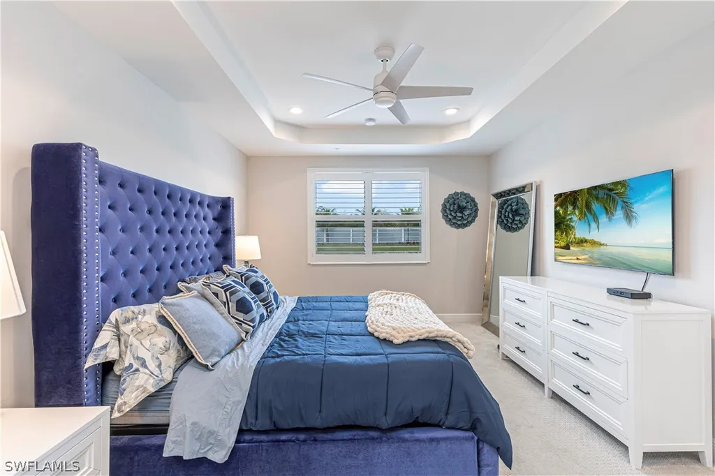 2561 Seychelles Drive Naples FL 34112