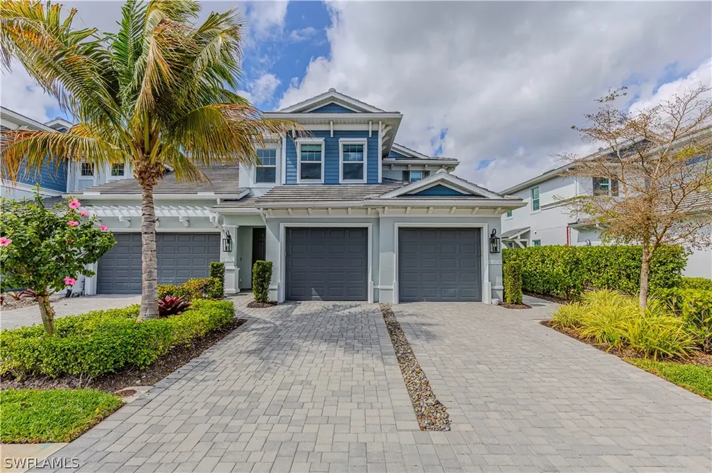 2561 Seychelles Drive Naples FL 34112