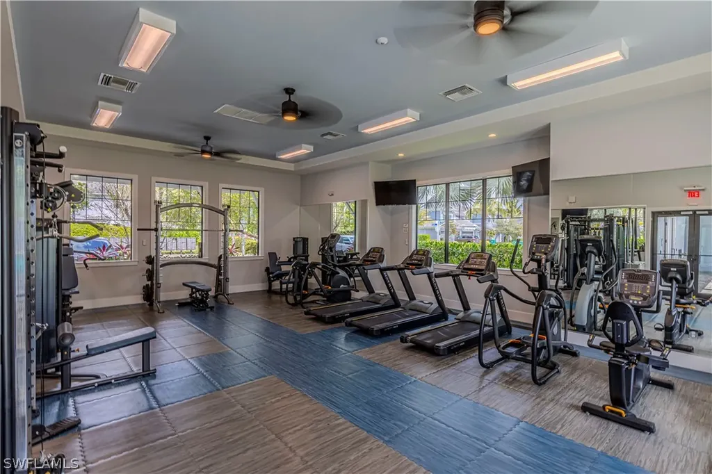 2561 Seychelles Drive Naples FL 34112