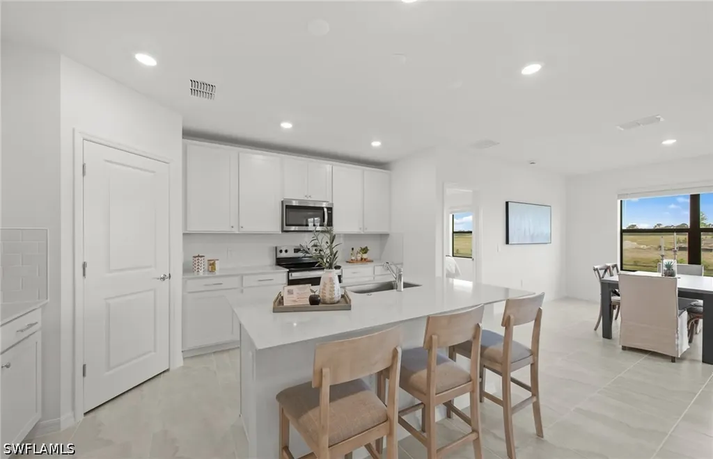 609 Oasis Lake Place Lehigh Acres FL 33936