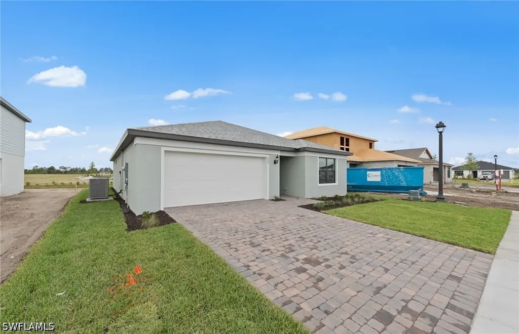609 Oasis Lake Place Lehigh Acres FL 33936