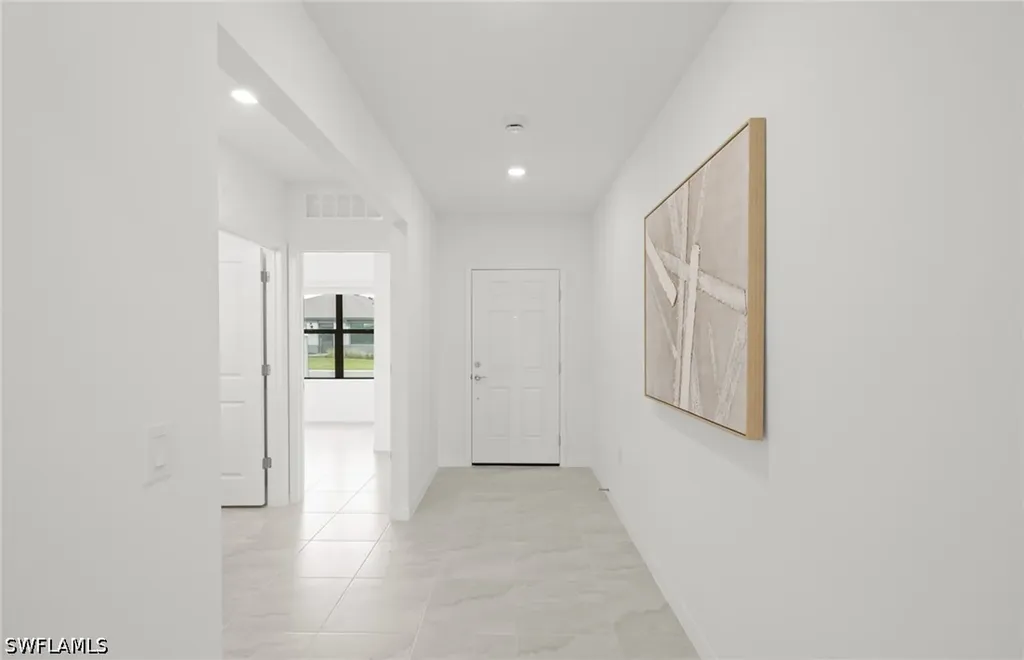 609 Oasis Lake Place Lehigh Acres FL 33936