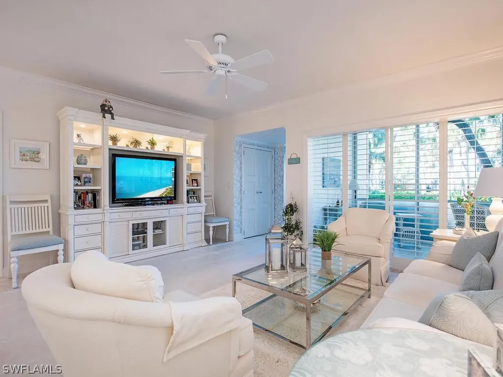 5818 Glencove Drive Naples FL 34108