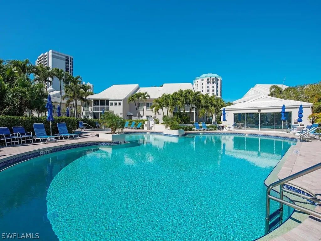 5818 Glencove Drive Naples FL 34108