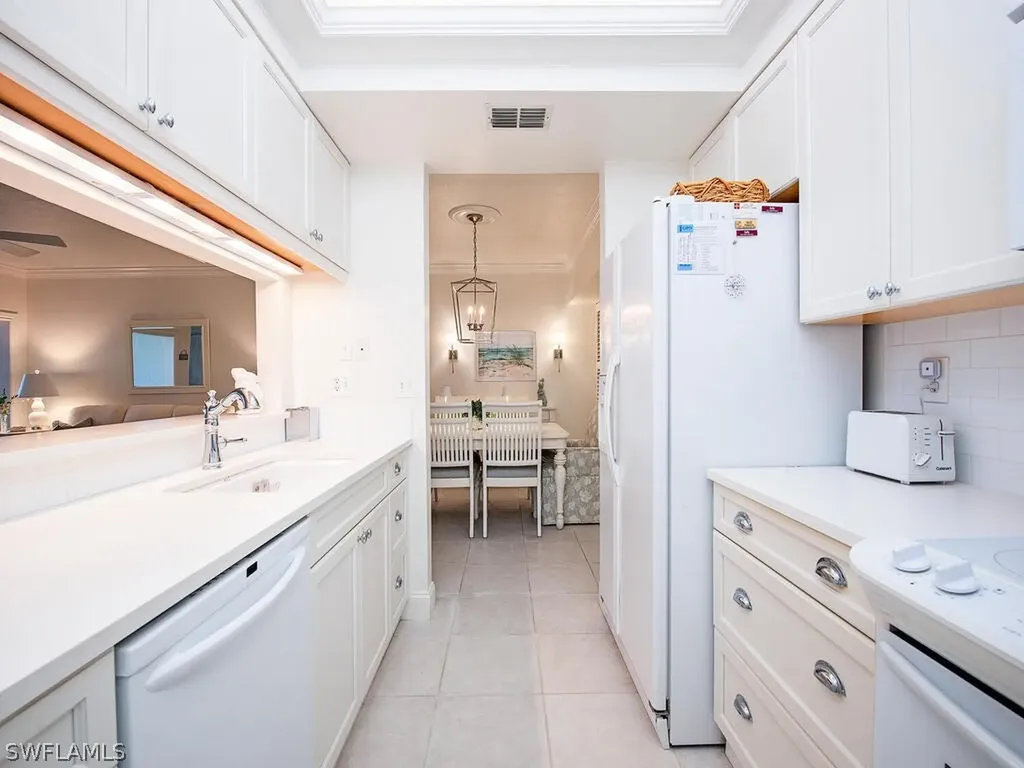 5818 Glencove Drive Naples FL 34108