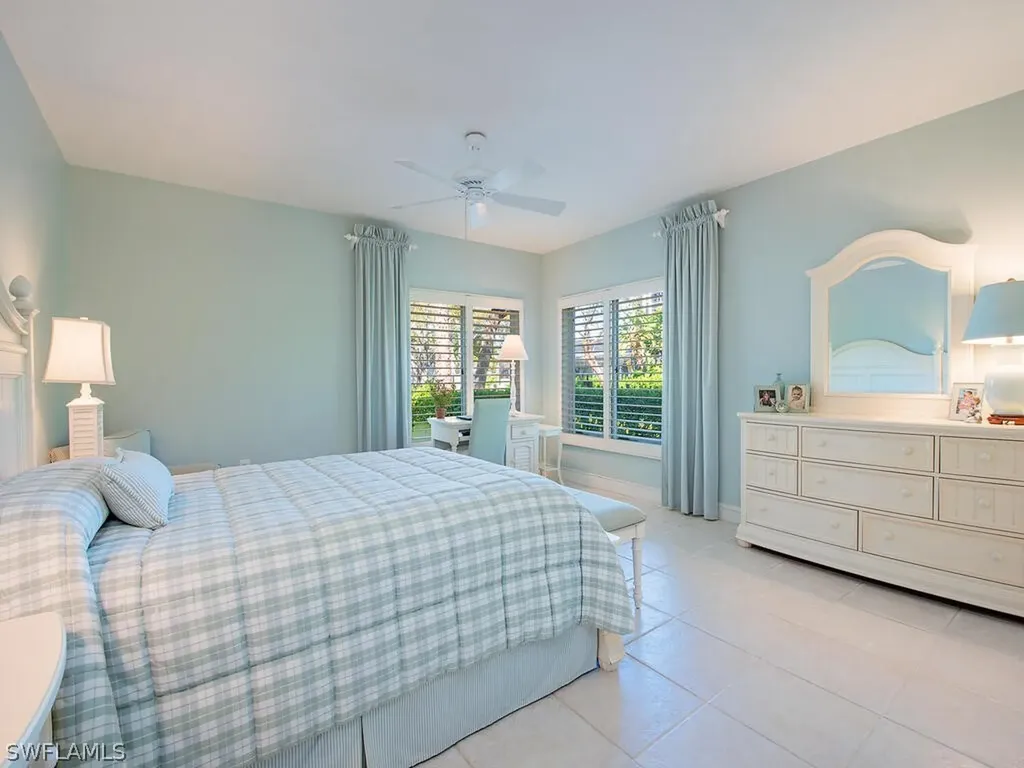 5818 Glencove Drive Naples FL 34108