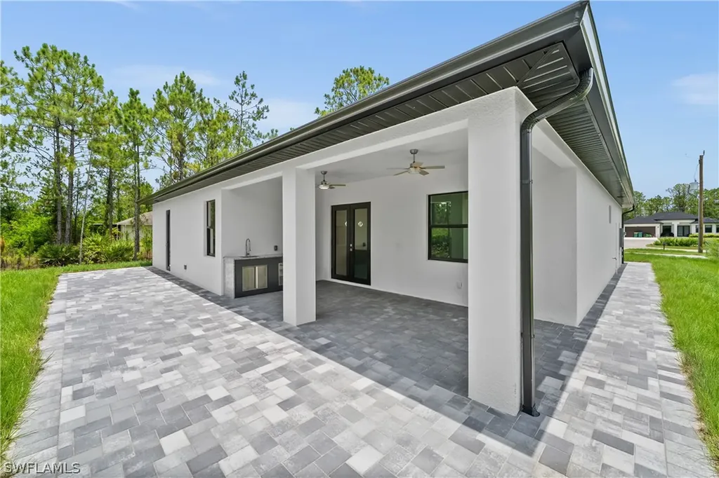 4234 27th Avenue NE Naples FL 34120
