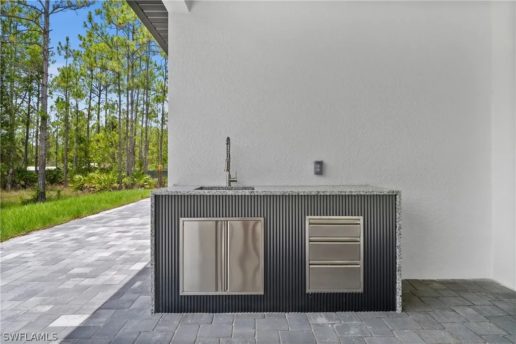 4234 27th Avenue NE Naples FL 34120