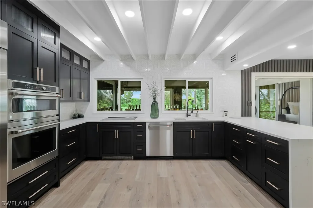 4742 West Boulevard Naples FL 34103