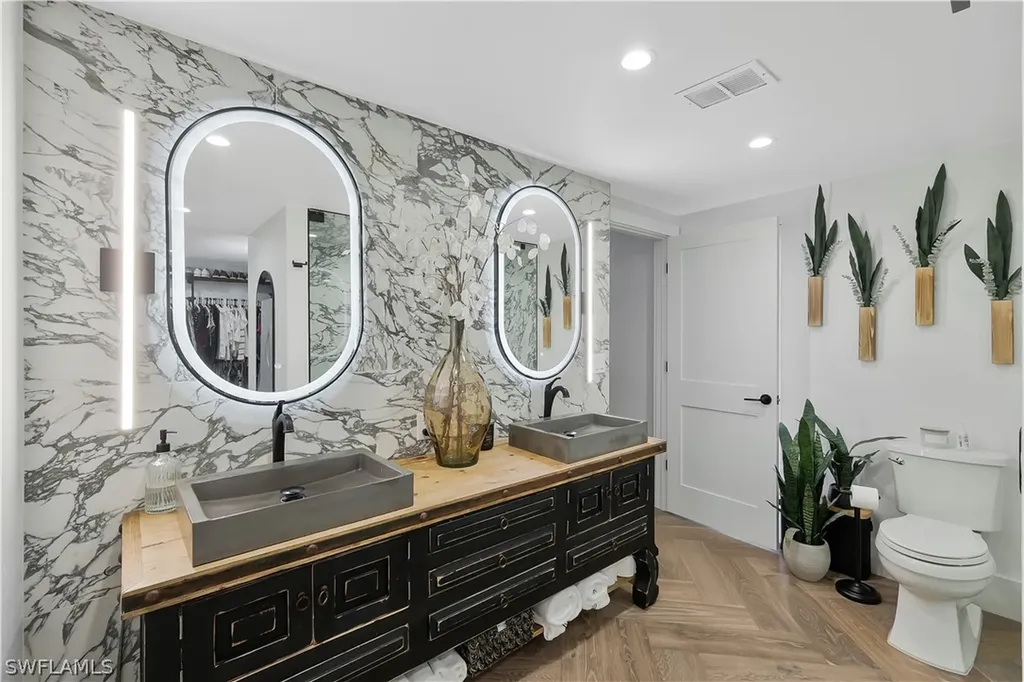 4742 West Boulevard Naples FL 34103