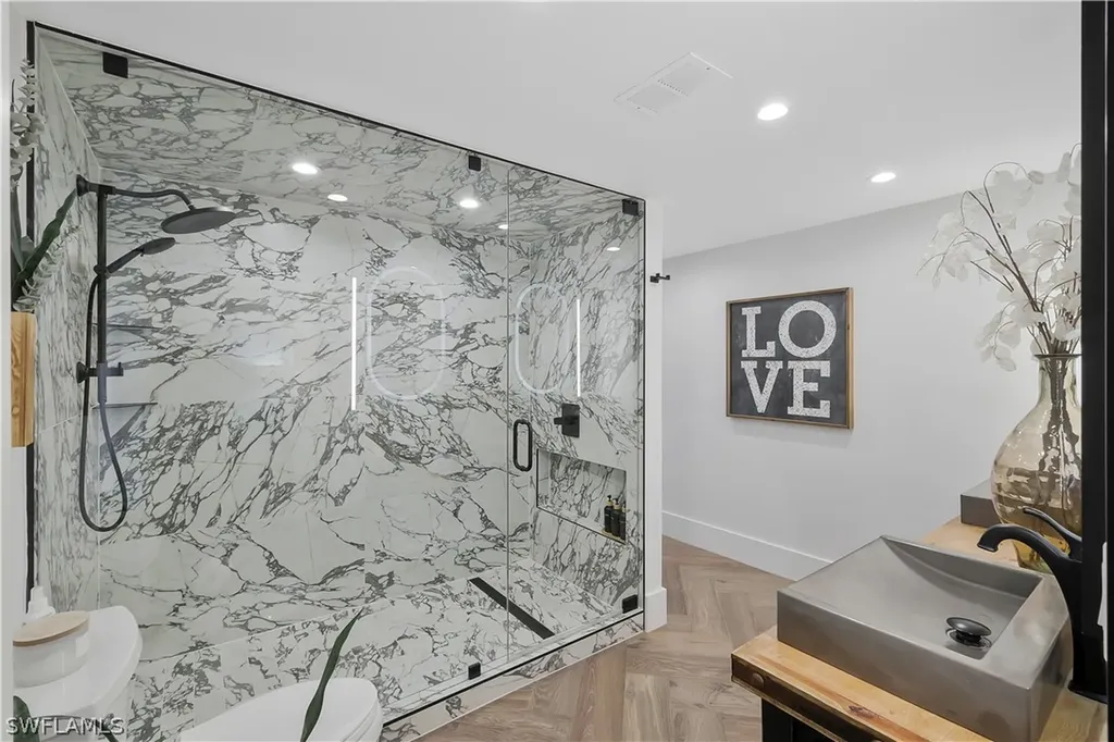 4742 West Boulevard Naples FL 34103