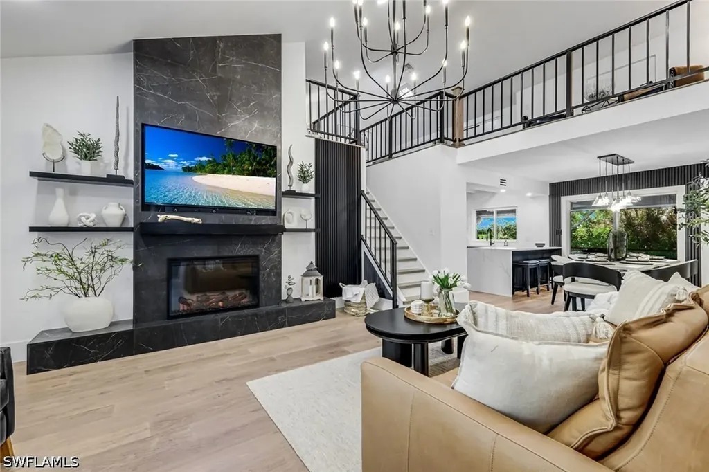 4742 West Boulevard Naples FL 34103