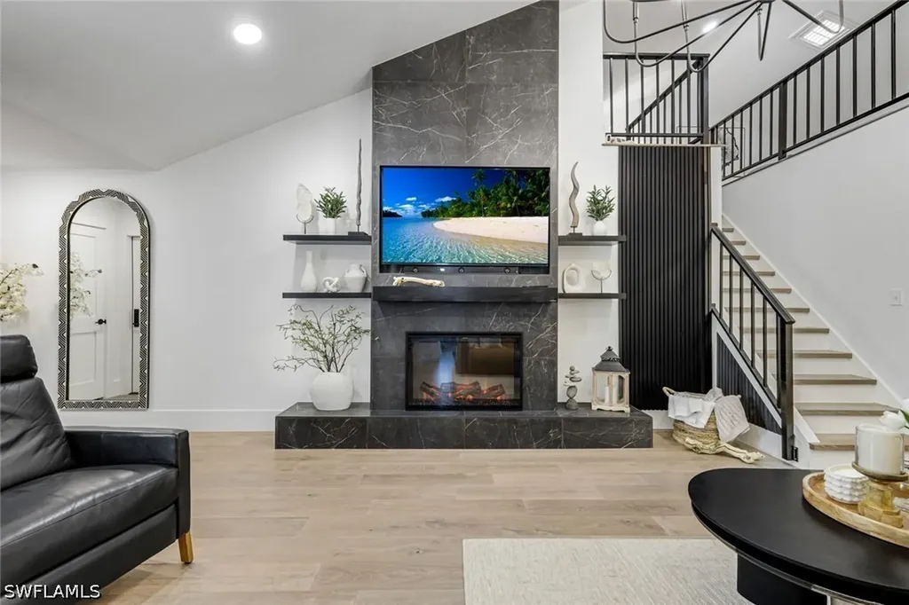 4742 West Boulevard Naples FL 34103