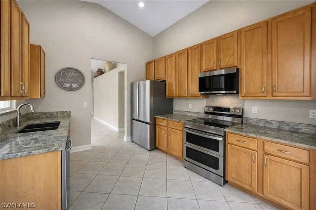 1278 Barrigona Court Naples FL 34119