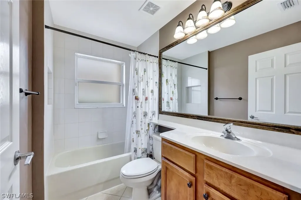 1278 Barrigona Court Naples FL 34119