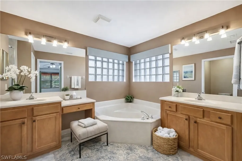 1278 Barrigona Court Naples FL 34119