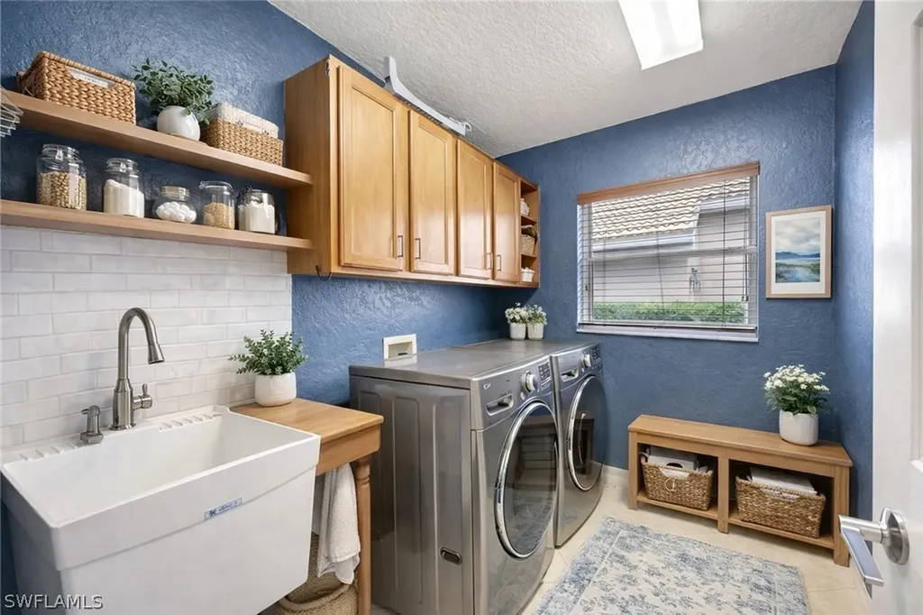 1278 Barrigona Court Naples FL 34119