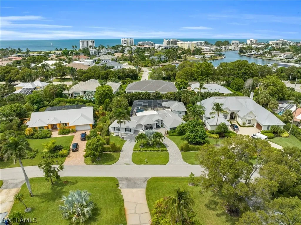 1627 Murex Lane Naples FL 34102