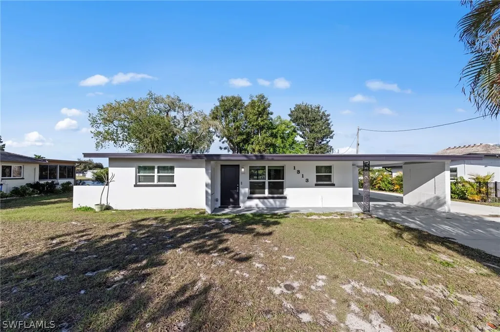 1313 Thompson Street North Fort Myers FL 33903