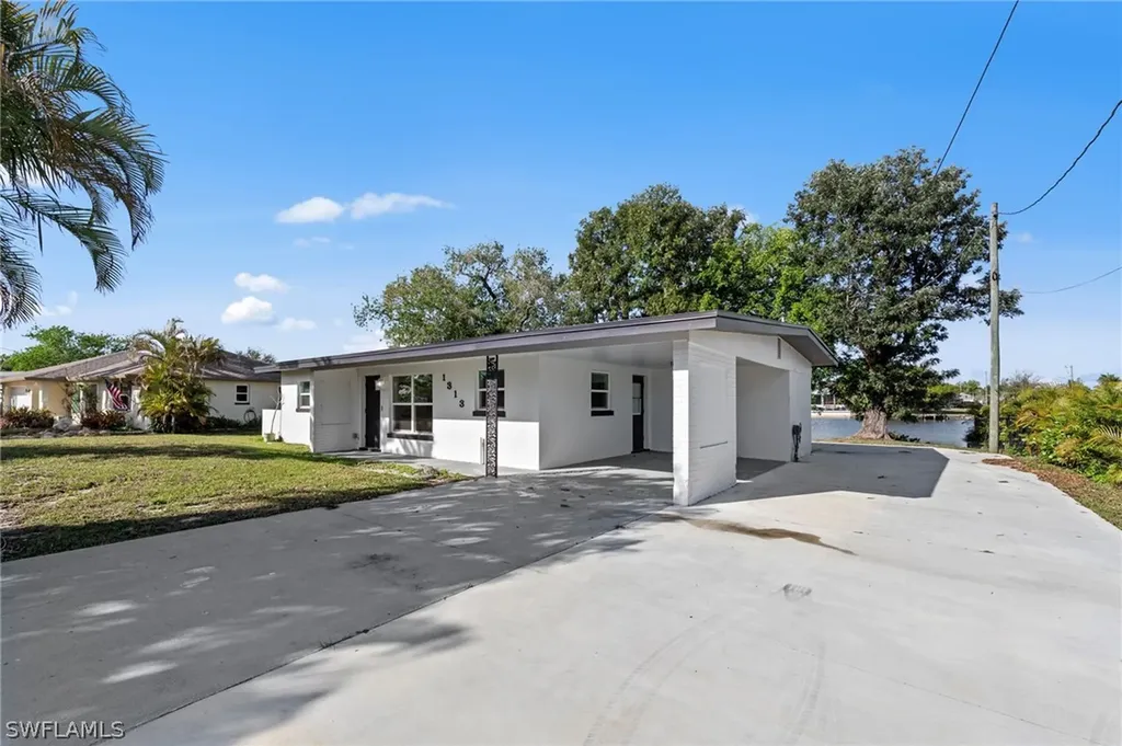 1313 Thompson Street North Fort Myers FL 33903