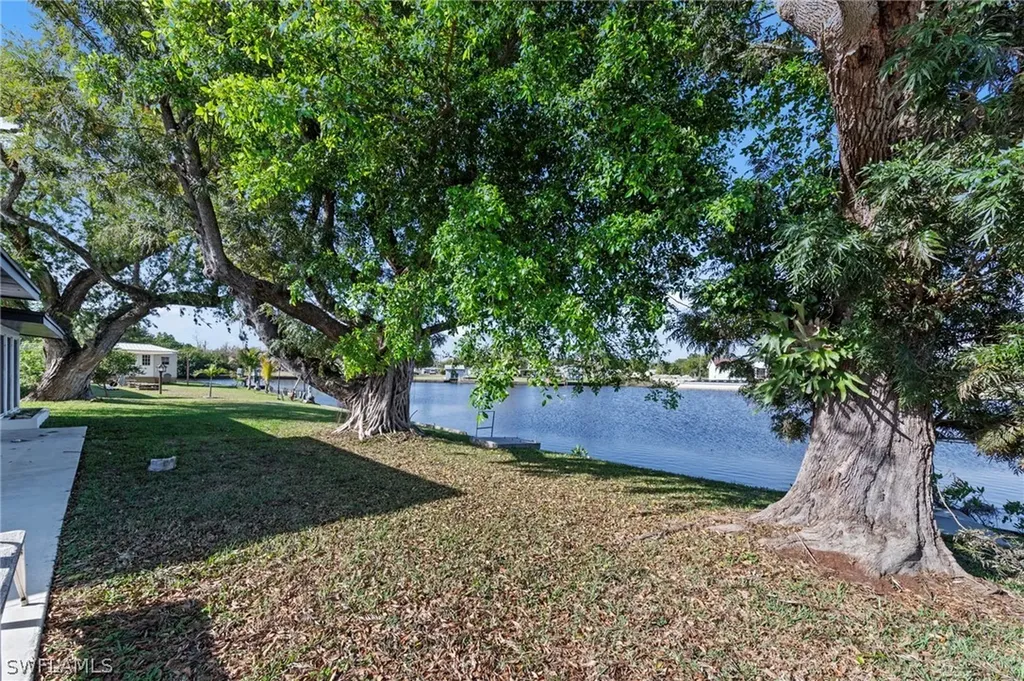 1313 Thompson Street North Fort Myers FL 33903