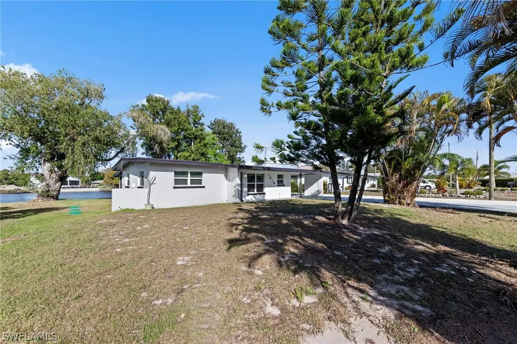 1313 Thompson Street North Fort Myers FL 33903