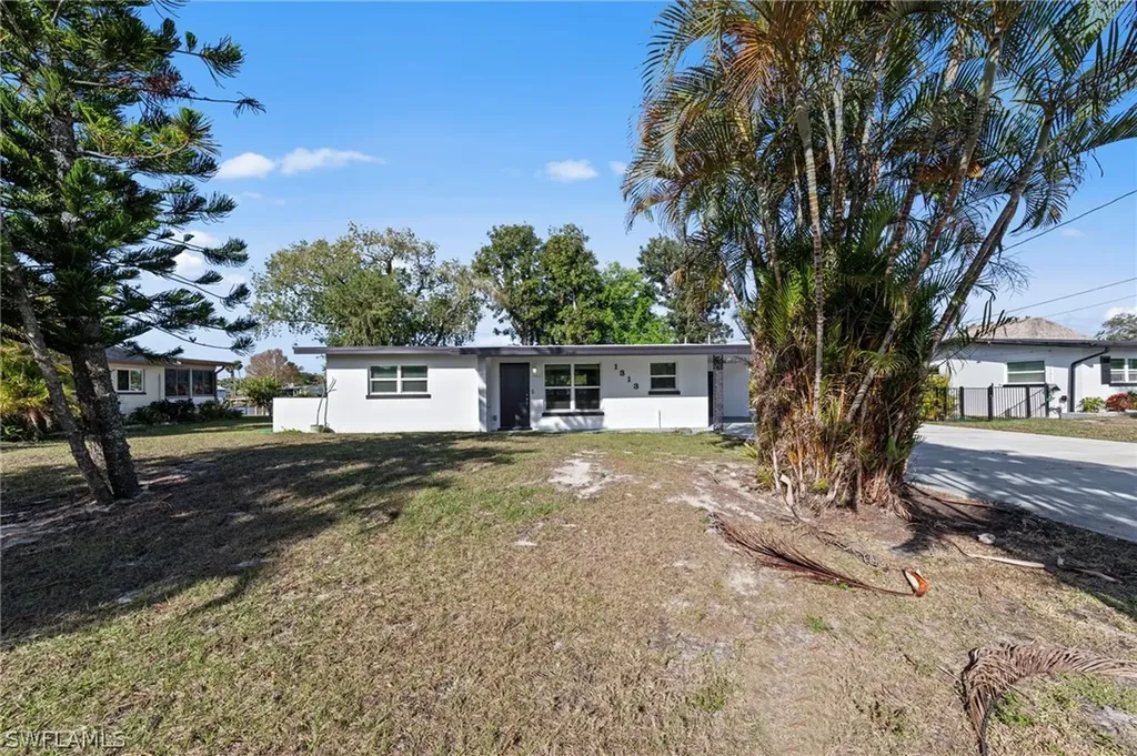 1313 Thompson Street North Fort Myers FL 33903