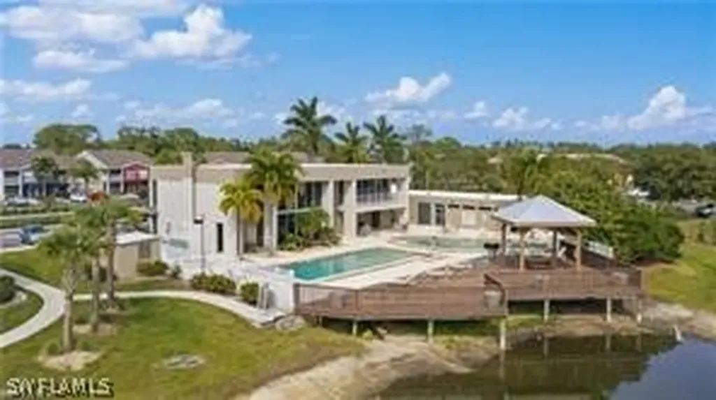 124 Santa Clara Drive Naples FL 34104