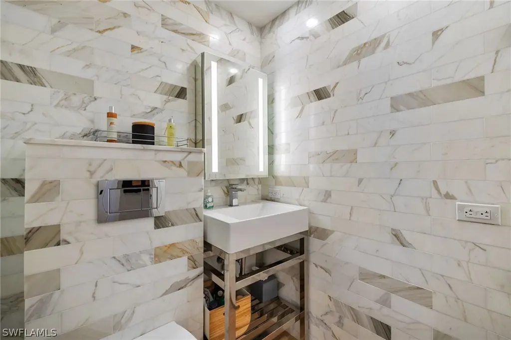 2901 Gulf Shore Boulevard N Naples FL 34103