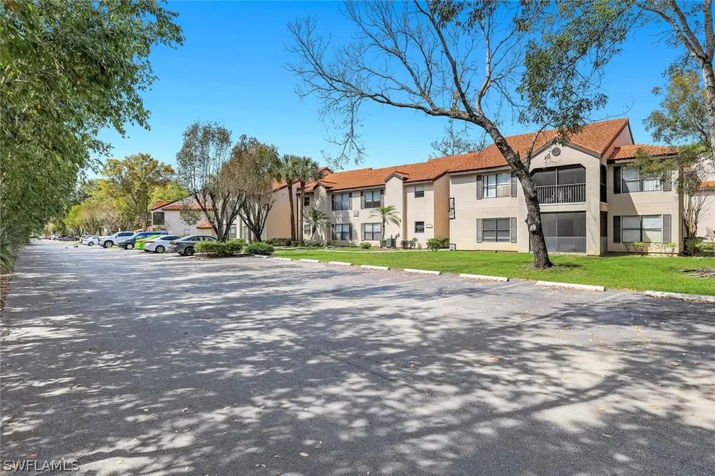 2178 Arbour Walk Circle Naples FL 34109