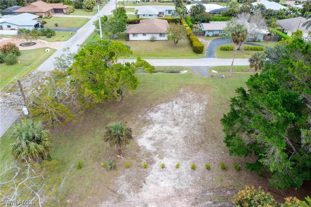 264 Cypress Way Way W Naples FL 34110