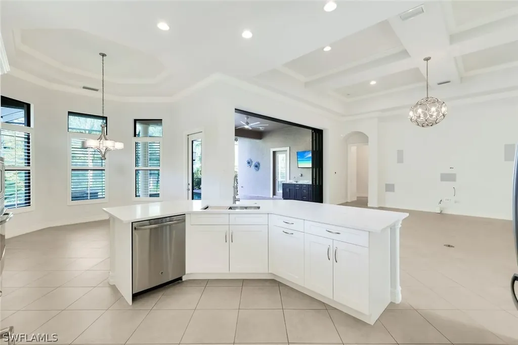 6419 Vivaldi Court Naples FL 34113
