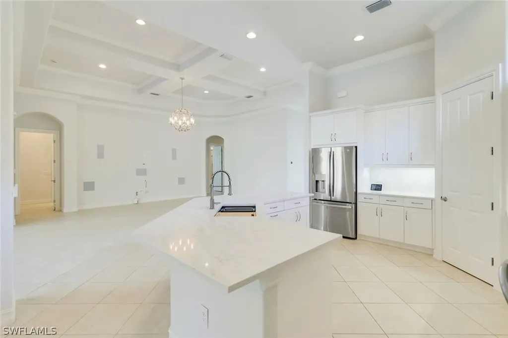 6419 Vivaldi Court Naples FL 34113
