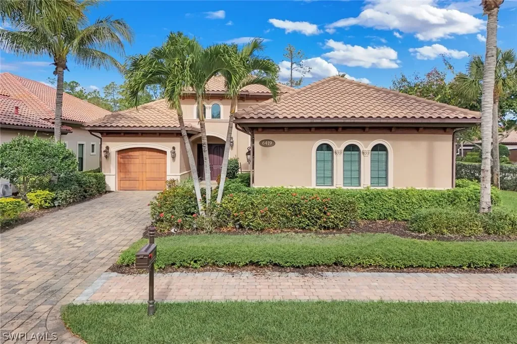 6419 Vivaldi Court Naples FL 34113