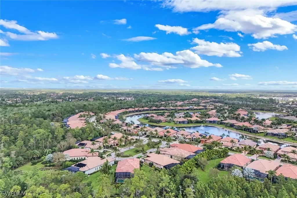 6419 Vivaldi Court Naples FL 34113