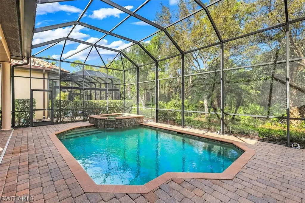 6419 Vivaldi Court Naples FL 34113