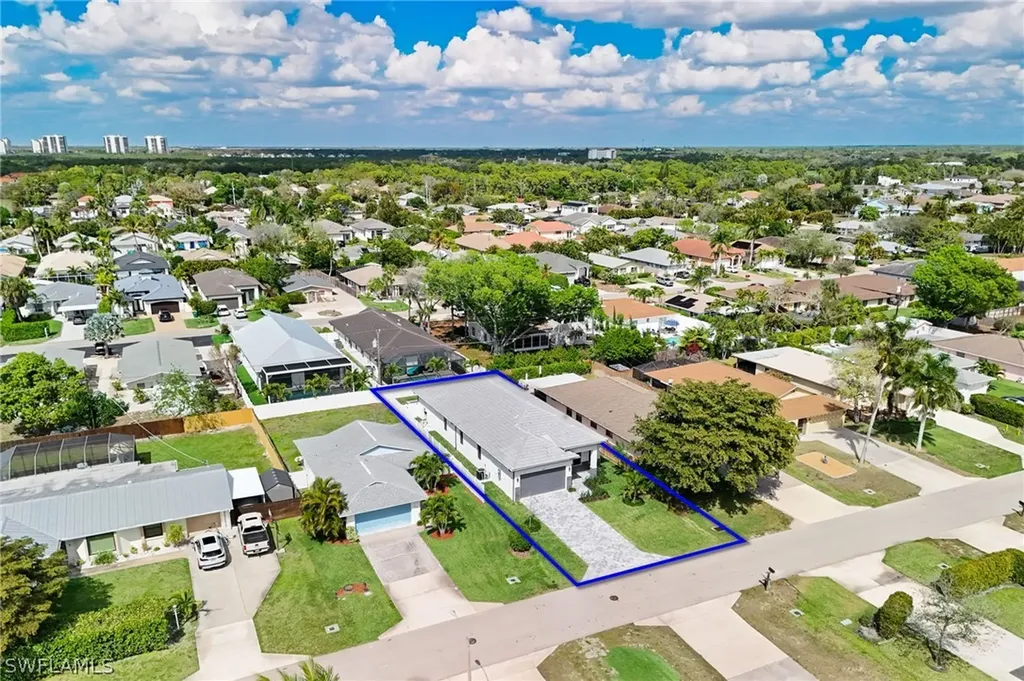 653 107th Avenue N Naples FL 34108