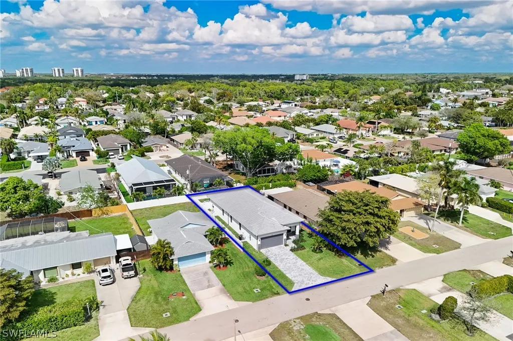 653 107th Avenue N Naples FL 34108