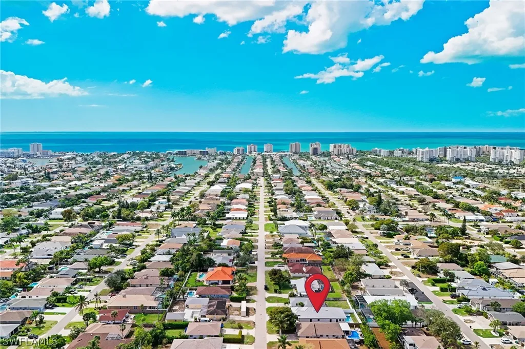 653 107th Avenue N Naples FL 34108