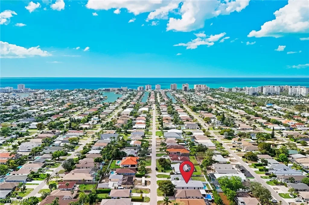 653 107th Avenue N Naples FL 34108